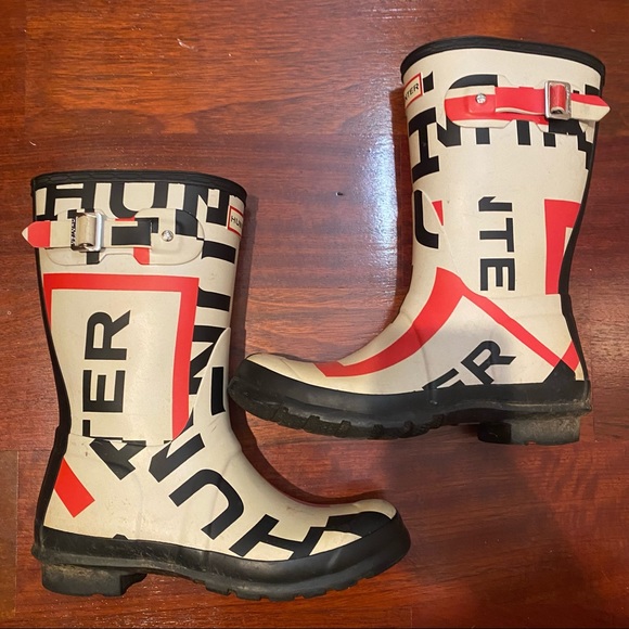 Hunter mid calf rain boots US size 8 needs to be cleaned - Picture 9 of 16